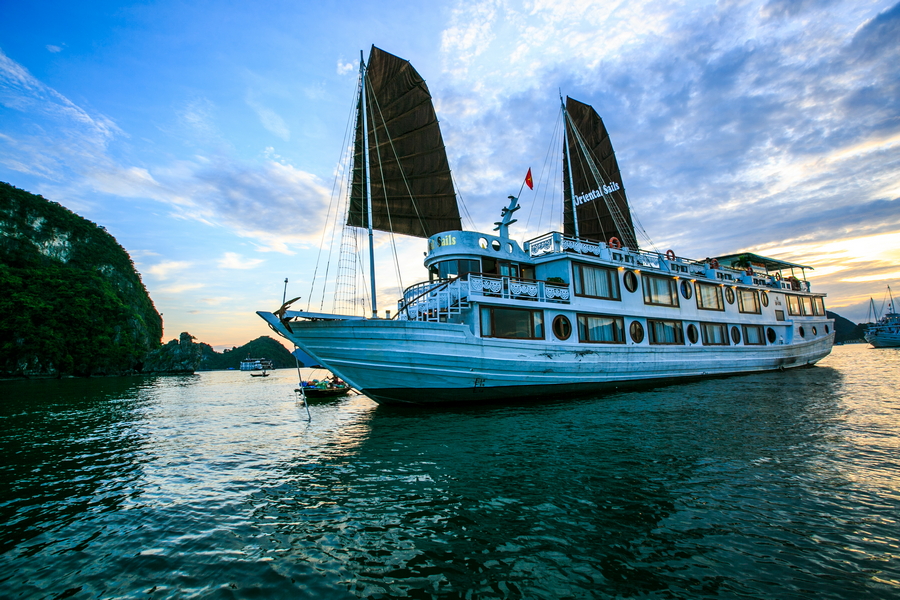 ORIENTAL SAILS 2 DAYS 1 NIGHT & 3 DAYS 2 NIGHTS from 142 USD/person only